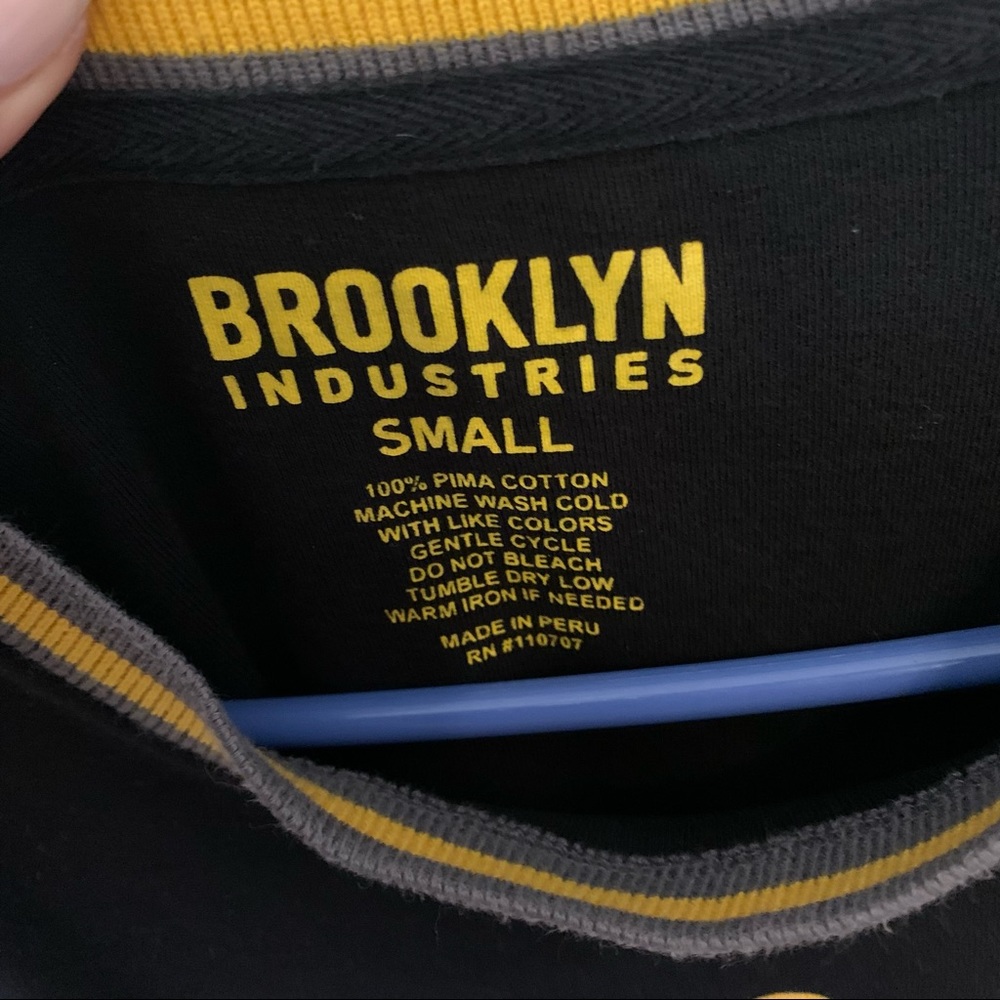 Brooklyn Industries Retro Black T-Shirt with Grey and Yellow Trim and Logo - Picture 3 of 5